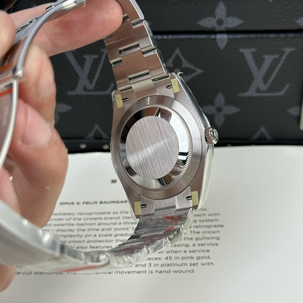 Rolex Oyster Perpetual 124300 Blue Dial Best Replica Clean Factory