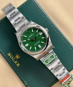 Rolex Oyster Perpetual 124300 Replica Watch Green Dial King Factory 41mm (1)