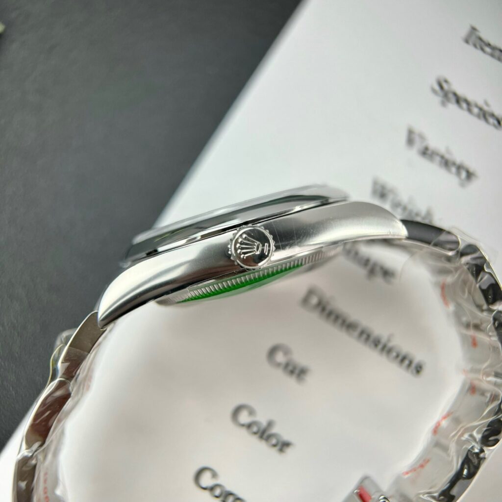 Rolex Oyster Perpetual 126000 Black Dial Replica Clean Factory 36mm (4)