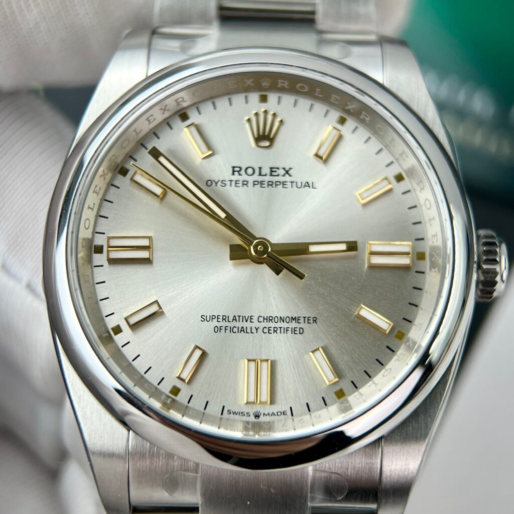 Rolex Oyster Perpetual 126000 Replica Watches Clean Factory Silver Dial 36mm (4)