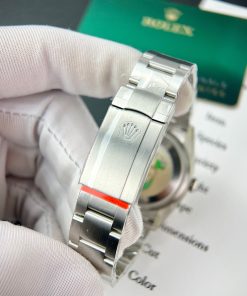 Rolex Oyster Perpetual 126000 Replica Watches Clean Factory Silver Dial 36mm (9)