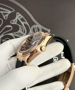 Rolex Oyster Perpetual Sky-Dweller 326235 Replica Watch (1)