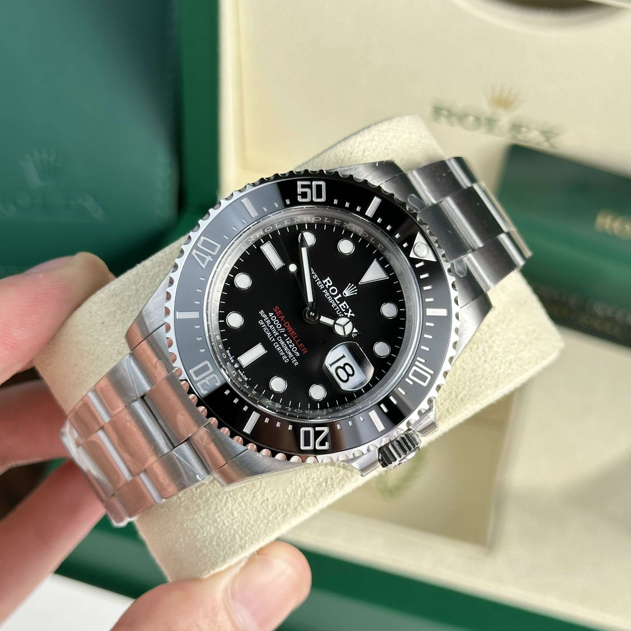 Rolex Sea-Dweller 126600 Best Replica Watch VS Factory (4) Rolex Sea-Dweller 126600 Best Replica Watch VS Factory (4)