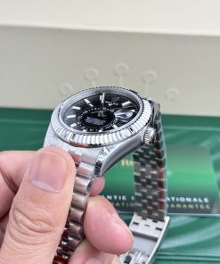 Rolex Sky Dweller 326934 Black Dial Jubilee Strap Best Replica 42mm (1)