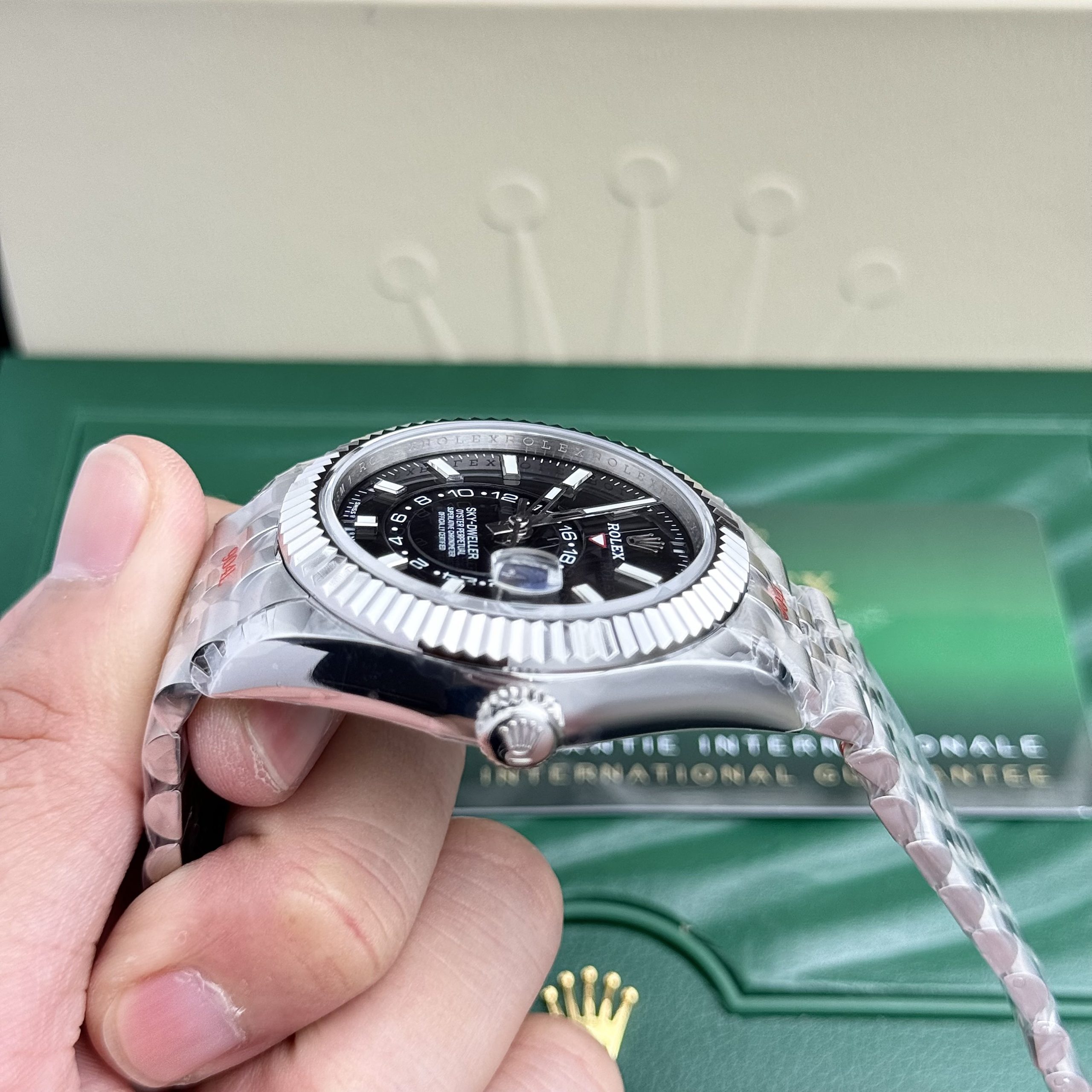 Rolex Sky Dweller 326934 Black Dial Jubilee Strap Best Replica 42mm (4) Rolex Sky Dweller 326934 Black Dial Jubilee Strap Best Replica 42mm (1)