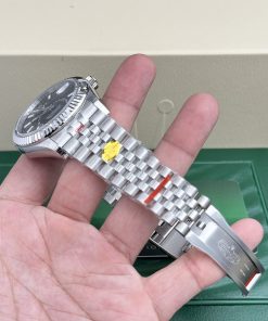 Rolex Sky Dweller 326934 Black Dial Jubilee Strap Best Replica 42mm (1)