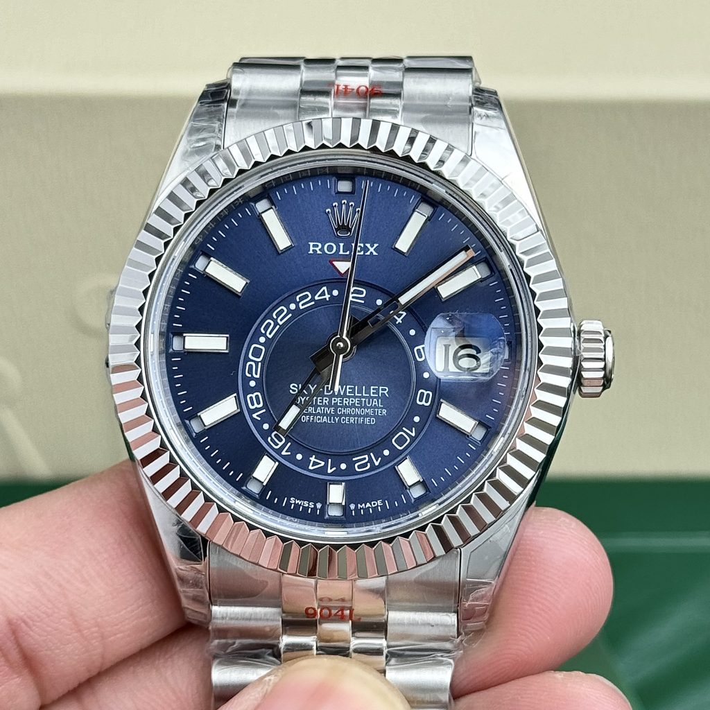 Rolex Sky Dweller 326934 Blue Dial Jubilee Strap Best Replica 42mm (1)