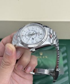Rolex Sky Dweller 326934 White Dial Jubilee Strap Best Replica 42mm (2)