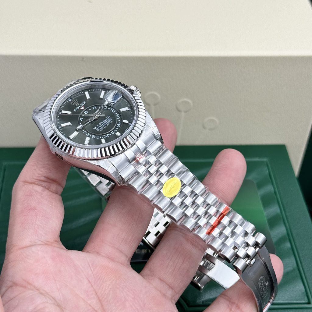 Rolex Sky Dweller 336934 Green Dial Jubilee Strap Best Replica 42mm (5)