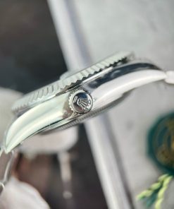 Rolex Sky-Dweller 336934 Replica Watch Green Dial Oyster Strap 42mm (8)