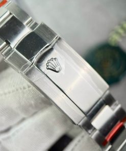 Rolex Sky-Dweller 336934 Replica Watch Green Dial Oyster Strap 42mm (8)