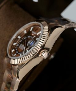 Đồng Hồ Rolex Sky-Dweller Bọc Vàng 18K Mặt Chocolate Chế Tác 1:1 phiên bản chế tác Hong Kong có sẵn tại DWatch Luxury.