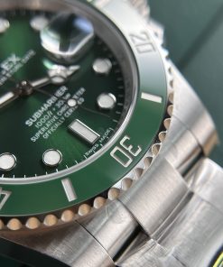 Rolex Submariner 116610LN Hulk Replica Watches Clean Factory 40mm (1)