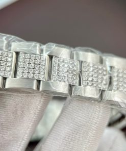 Rolex Submariner Customs Moissanite Diamonds & Green Sapphire 40mm (12)