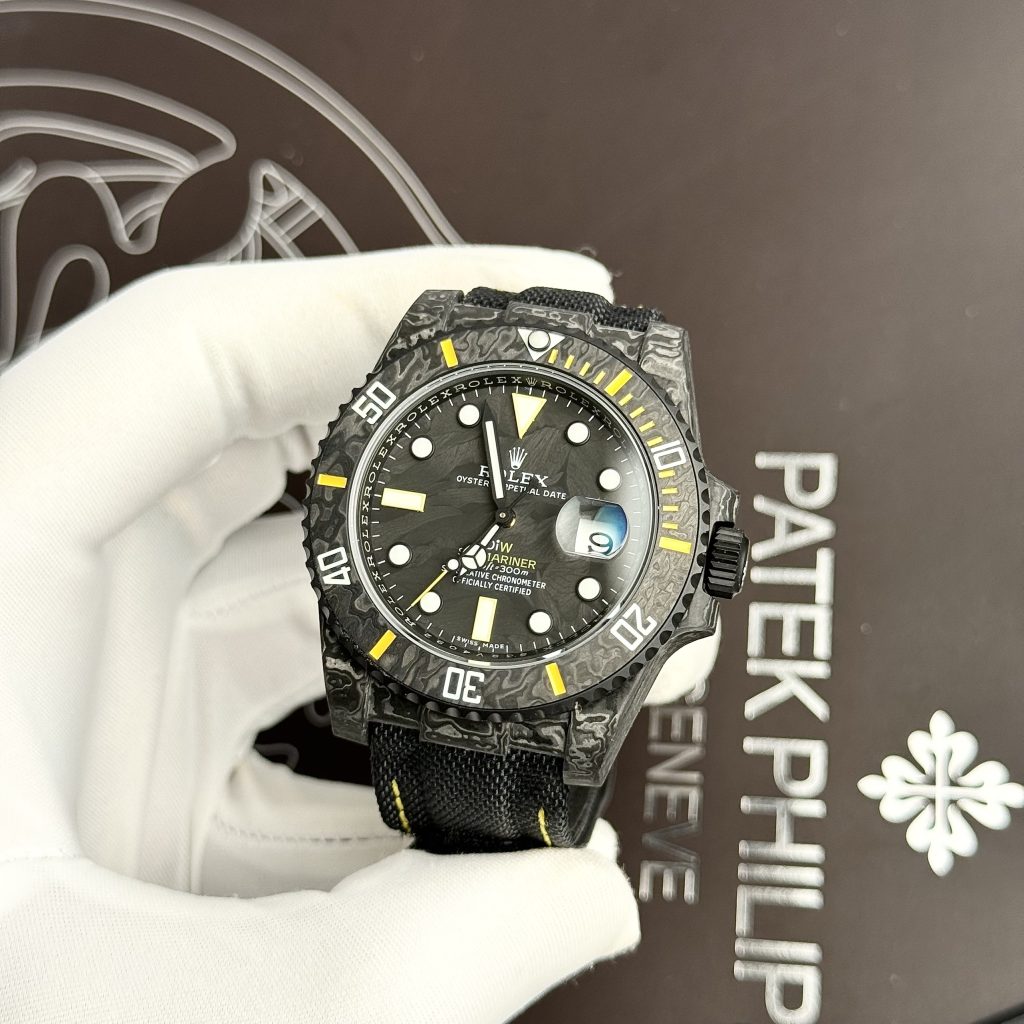 Rolex Submariner Diw Carbon Yellow Color Best Replica Watch 41mm (2)