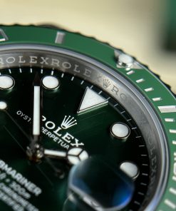Rolex Submariner Hulk 116610LV Best Replica Watch VS Factory 40mm (4)