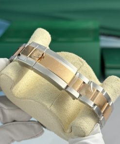 Rolex Yacht Master 126621 Best Replica Watch Clean Factory Chocolate Dial 40mm (8)