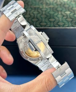 Vacheron Constantin Overseas 4500V Replica 11 Watch Green Dial 41mm (1)