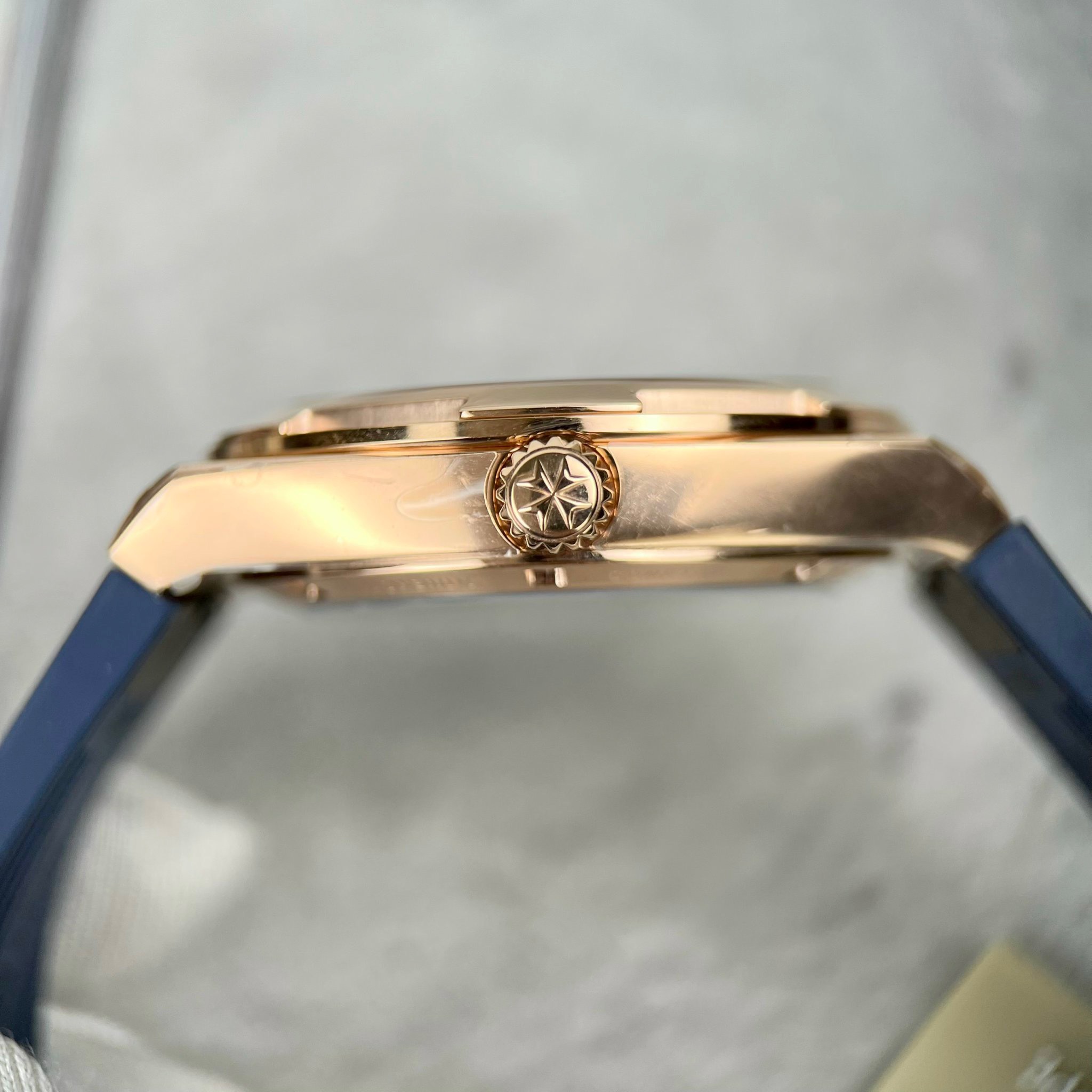 Vacheron Constantin Overseas 4500V Rubber Strap Blue Dial 41mm (8) Vacheron Constantin Overseas 4500V Rubber Strap Blue Dial 41mm (2)