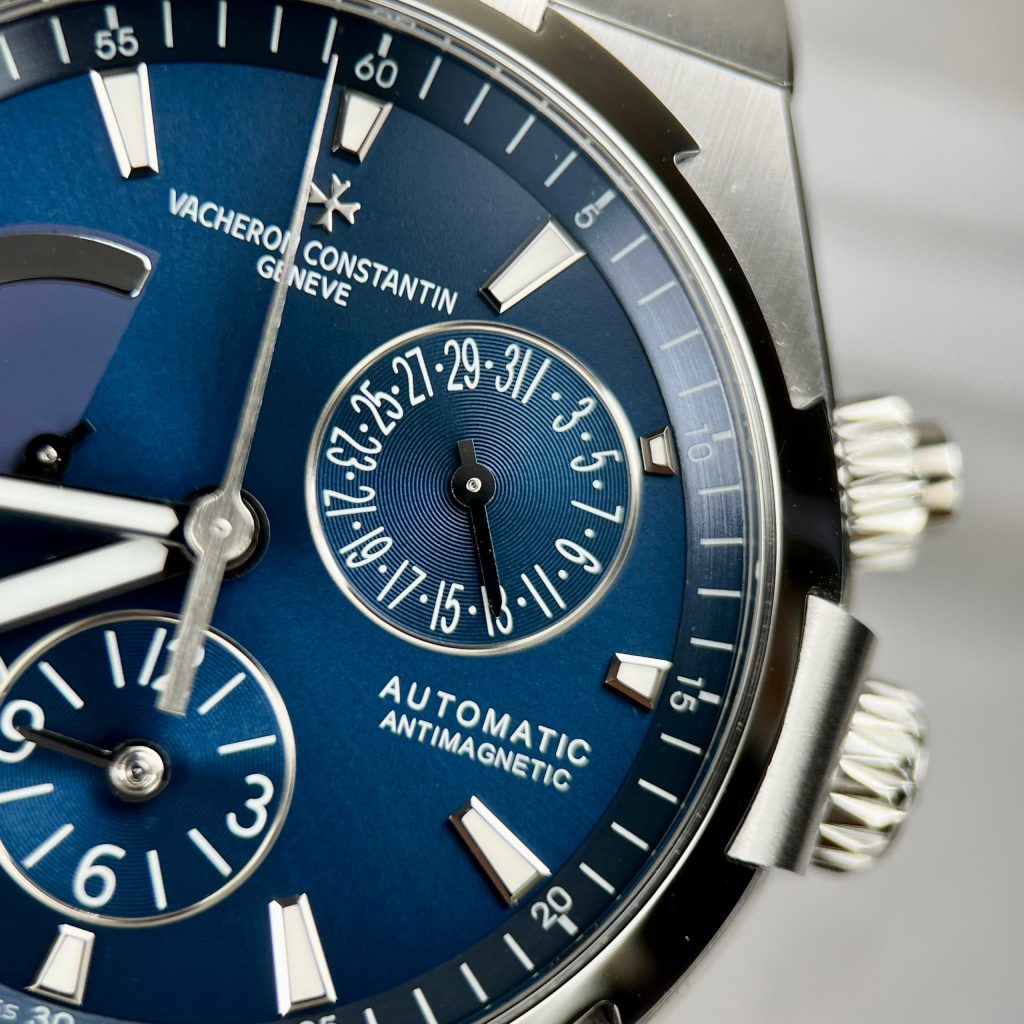 Vacheron Constantin Overseas 49150 Replica Watches Blue Rubber Strap (1)