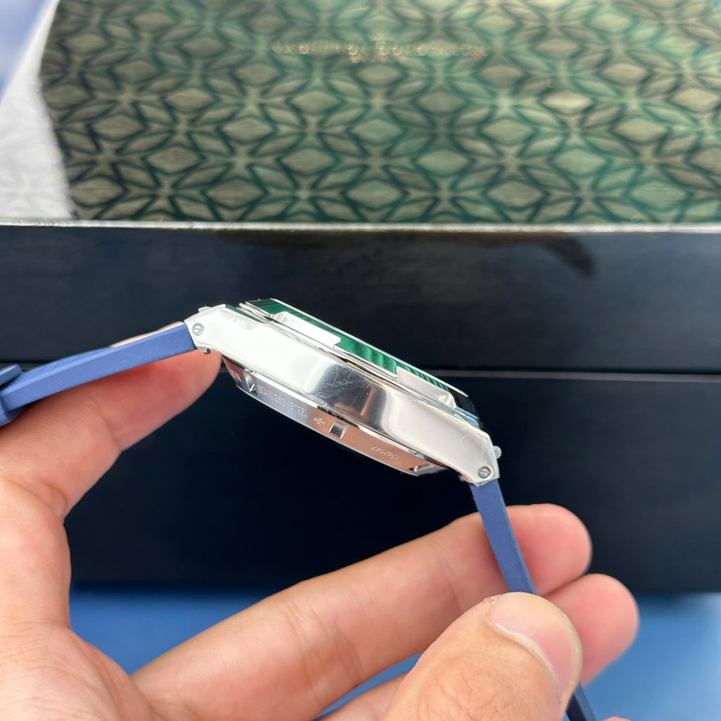 Vacheron Constantin Overseas 5500V Chronograph Replica Watches Blue Dial 8F Factory 42 (2)