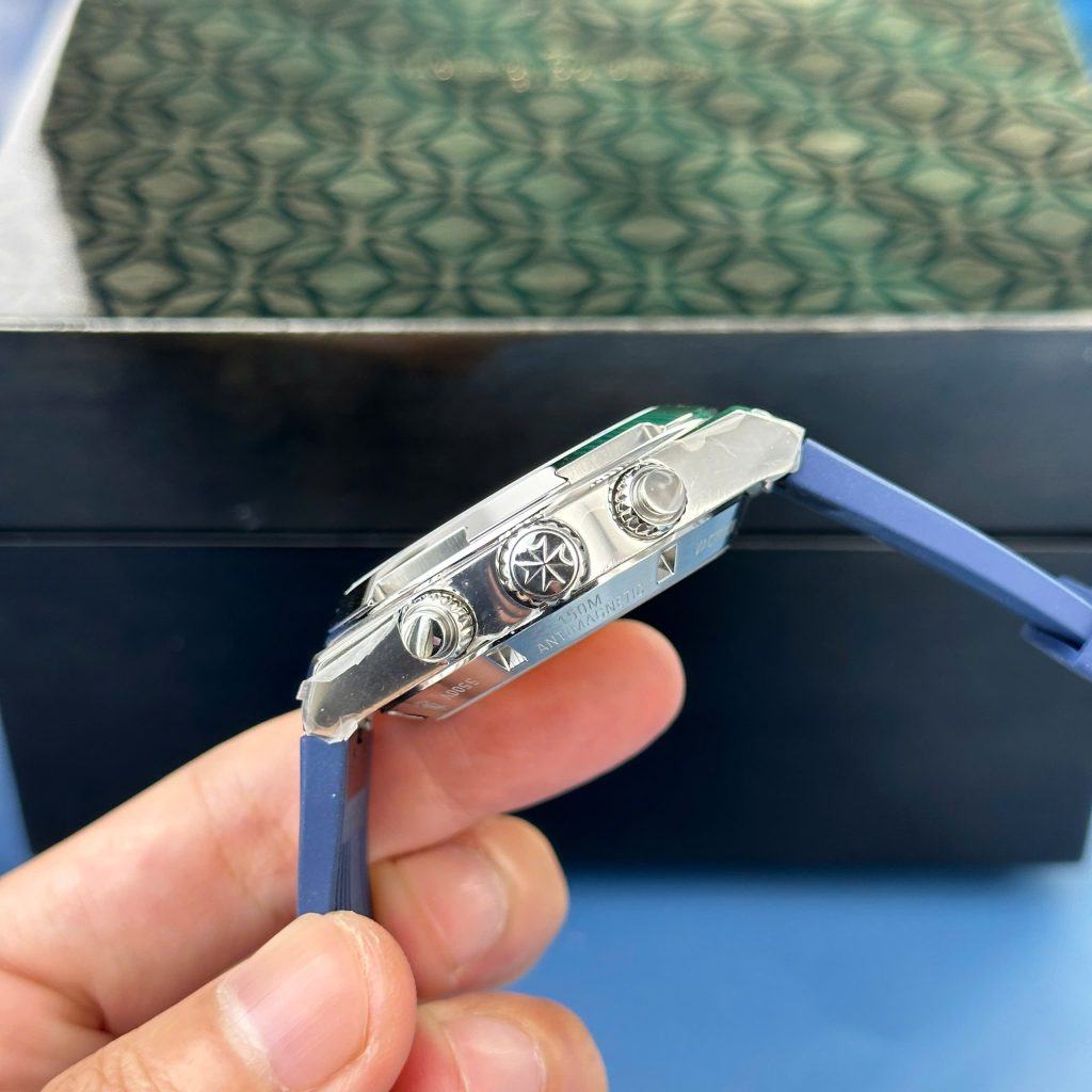 Vacheron Constantin Overseas 5500V Chronograph Replica Watches Blue Dial 8F Factory 42 (2)