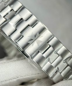 Vacheron Constantin Overseas 7900V Dual Time Blue Dial Replica 41mm (1)