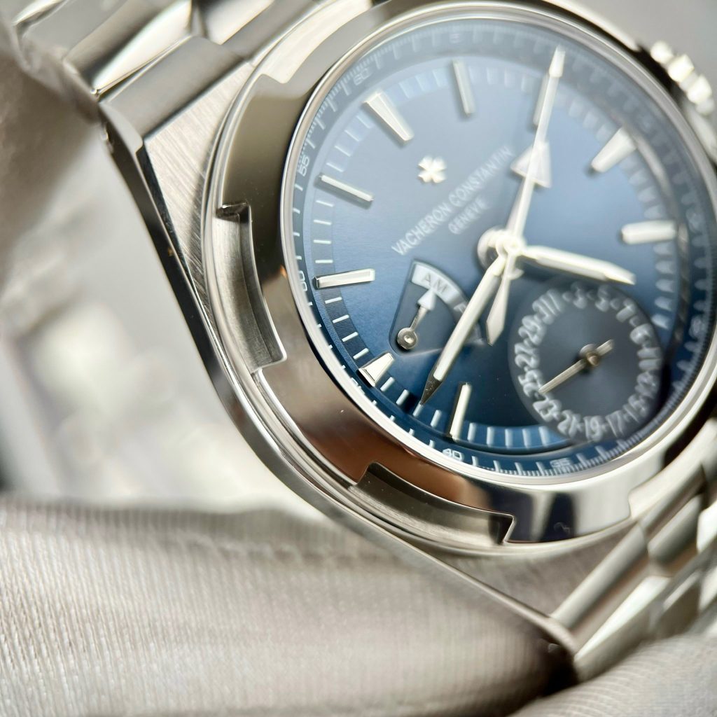 Vacheron Constantin Overseas 7900V Dual Time Blue Dial Replica 41mm (1)