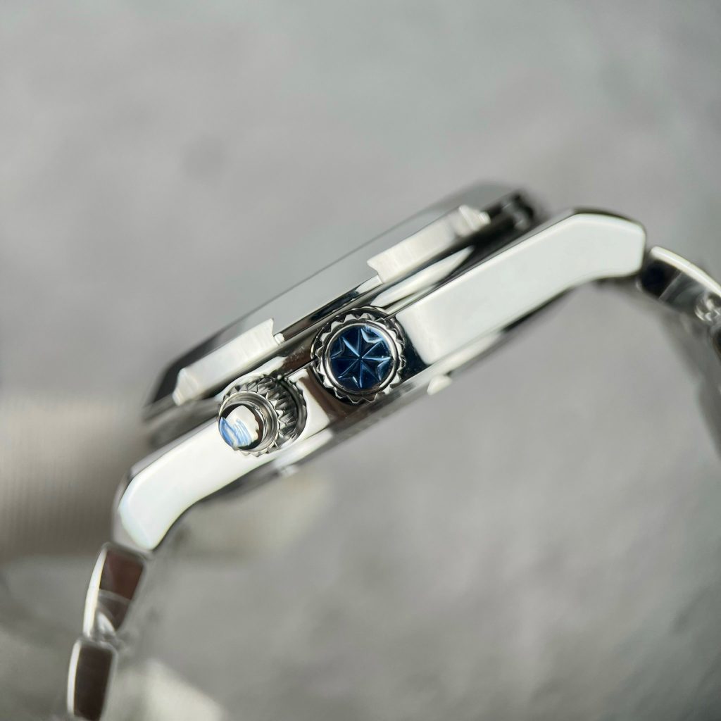 Vacheron Constantin Overseas 7900V Dual Time Blue Dial Replica 41mm (1)
