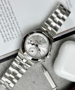 Vacheron Constantin Overseas Dual Time 7900V White Replica Watches 41mm (1)