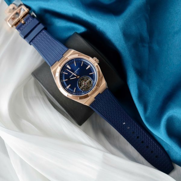 Vacheron Constantin Overseas Tourbillon 6000V Rose Gold Replica Watch Blue Rubber Strap 42 (2)