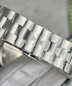 Vacheron Constantin Overseas Dual Time 7900V Replica Watches Black 41mm (7)