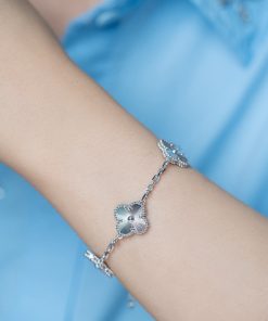 Van Cleef & Arpels Alhambra Bracelet 5 Motifs Custom Natural Diamond White Gold 18k (2)