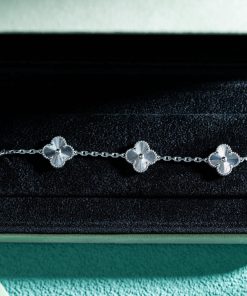 Van Cleef & Arpels Alhambra Bracelet 5 Motifs Custom Natural Diamond White Gold 18k (2)