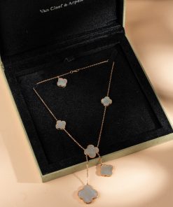 Van Cleef & Arpels Alhambra Pearl Inlay Necklace 6 Motifs Custom Rose Gold 18k (2)