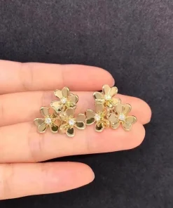 Van Cleef & Arpels Vignette Clover Earrings Custom Diamond 18K Gold (2)