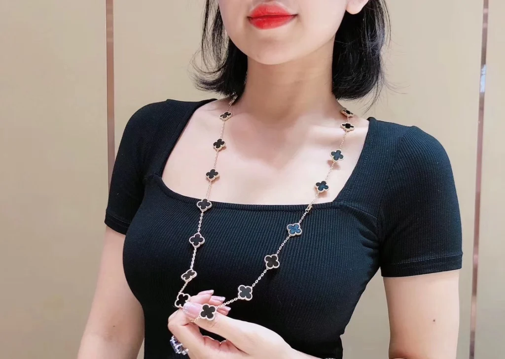 Van Cleef & Arpels Vintage Alhambra Necklace Custom Agate 18K Gold (2)