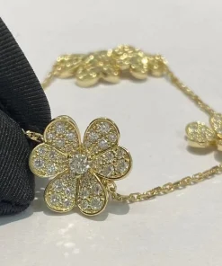 Van Cleef & Arpels Womens Bracelet Custom Diamond 18K Gold (2)