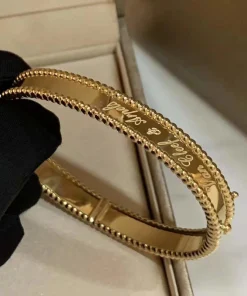 Van Cleef & Arpels Womens Bracelet Custom Gold 18K (2)