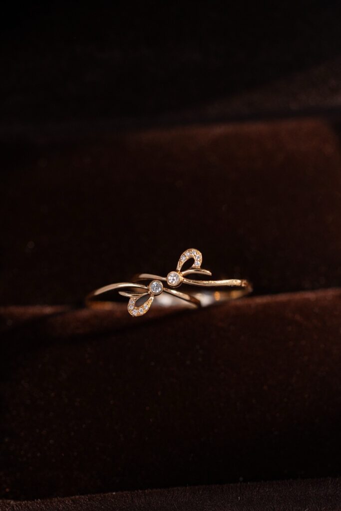 Women's Ring With Bow Shape Design Crafted In 18k Rose Gold With Natural Diamonds (1)