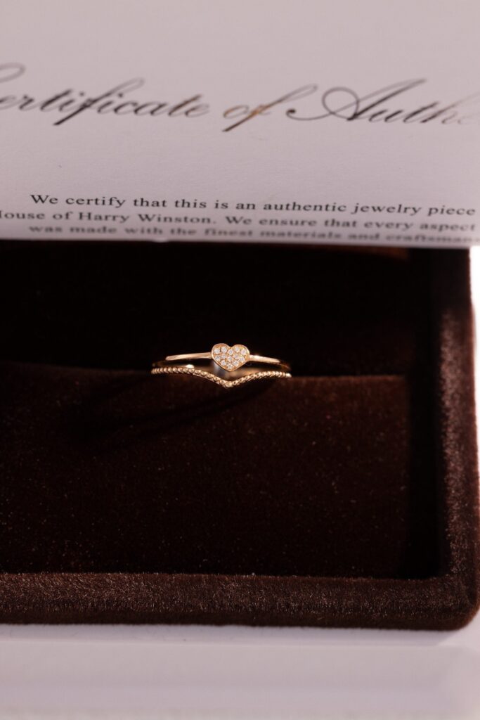 Women's Ring With Heart Pattern With Natural Diamond Crafted In 18k Rose Gold (2)