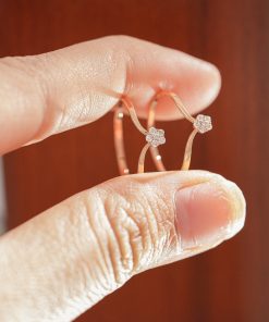 Women's Ring with Flower Pattern Crafted in 18k Rose Gold with Natural Diamonds (2)