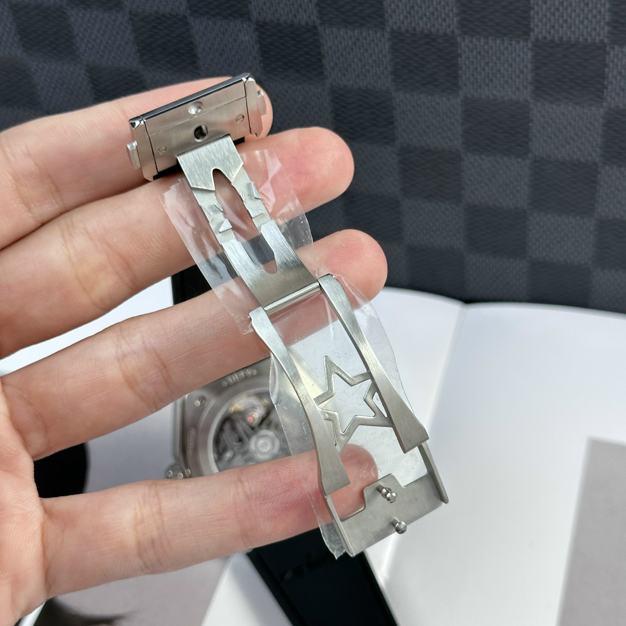 Zenith Defy Classic Best Replica Watch Rubber Band LF Factory 41mm (8) Zenith Defy Classic Best Replica Watch Rubber Band LF Factory 41mm (1)