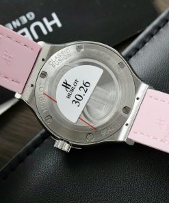 Hublot Classic Fusion Replica 11 Watch Dial Mother Of Pearl Pink + Moissanite Diamonds Hong Kong 33mm (2)