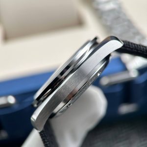 Omega Speedmaster Anniversary Snoopy Black Dial Replica Watches New 2025 Edition 42mm (1)