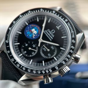 Omega Speedmaster Anniversary Snoopy Black Dial Replica Watches New 2025 Edition 42mm (1)