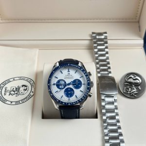 Omega Speedmaster Anniversary Snoopy Replica Watches New Edition 2025 42mm (1)