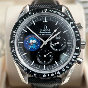 Omega Speedmaster Anniversary Snoopy Black Dial Replica Watches New 2025 Edition 42mm (1)