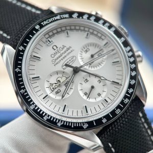Omega Speedmaster Anniversary Snoopy White Dial Super Clone Watches New Edition 2025 42mm (1)